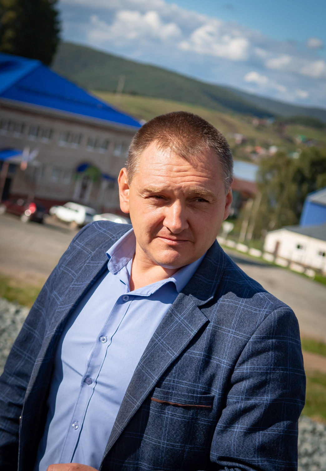 Я б в чиновники пошёл…