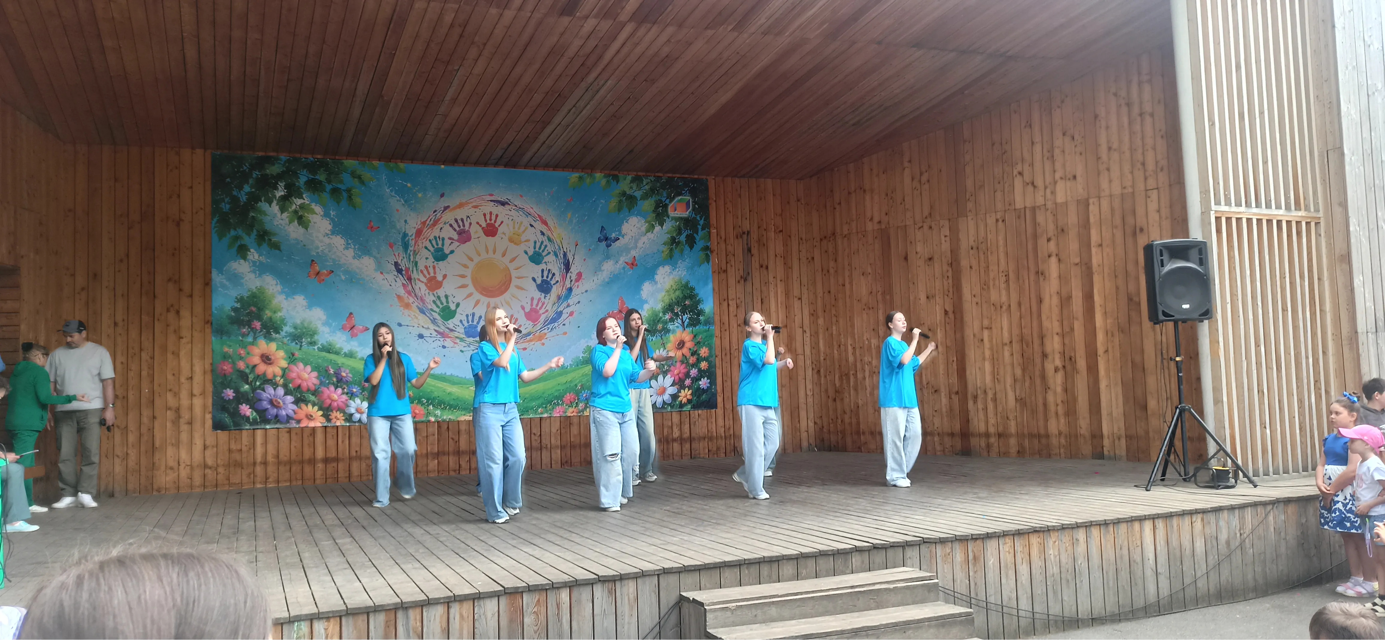 Зажигательное начало лета