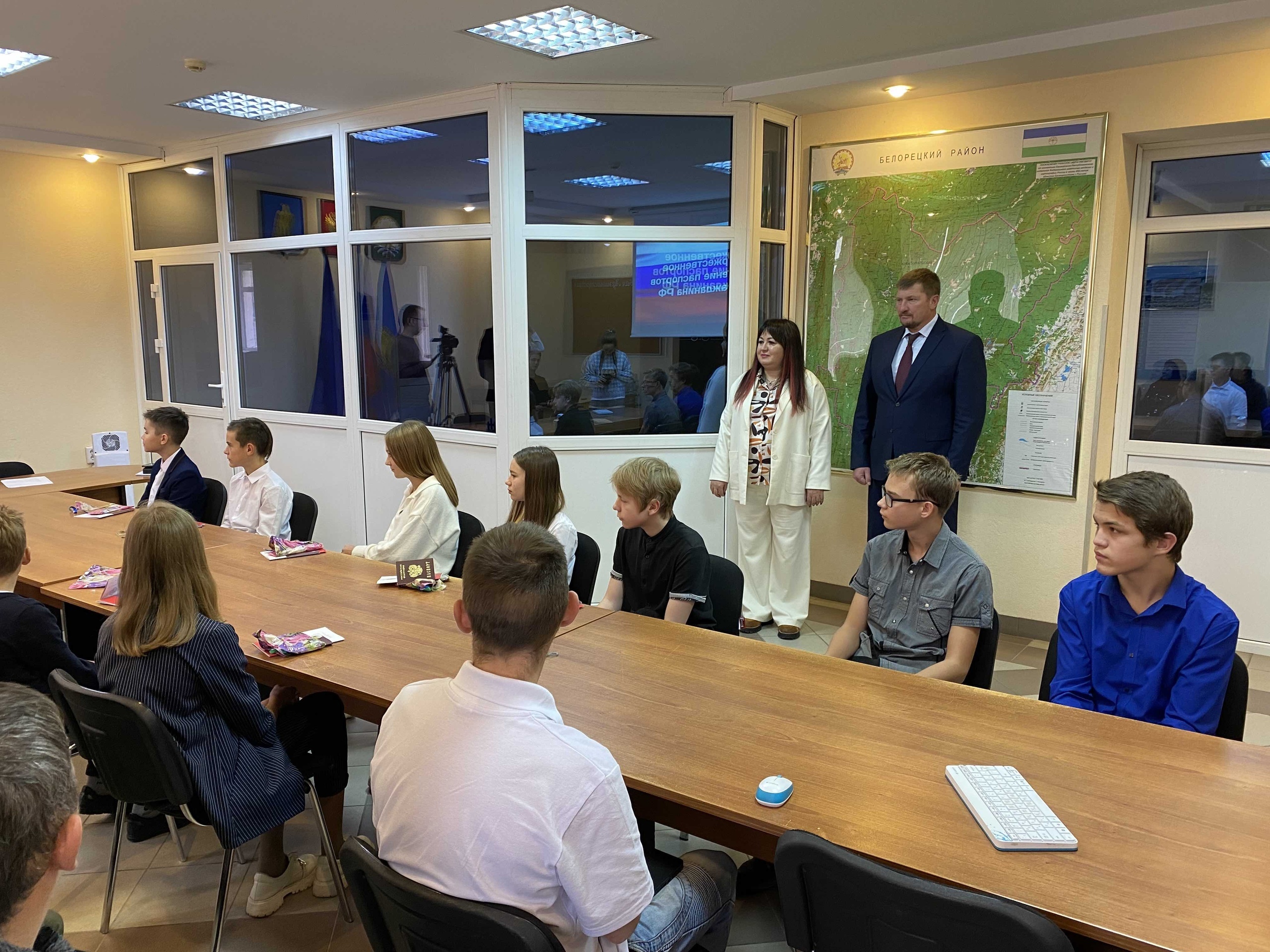В канун Дня Республики Башкортостан в Белорецке школьникам вручили паспорта