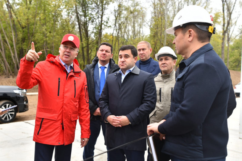 Заместитель министра строительства и ЖКХ РФ Никита Стасишин оценил реализацию нацпроектов в республике