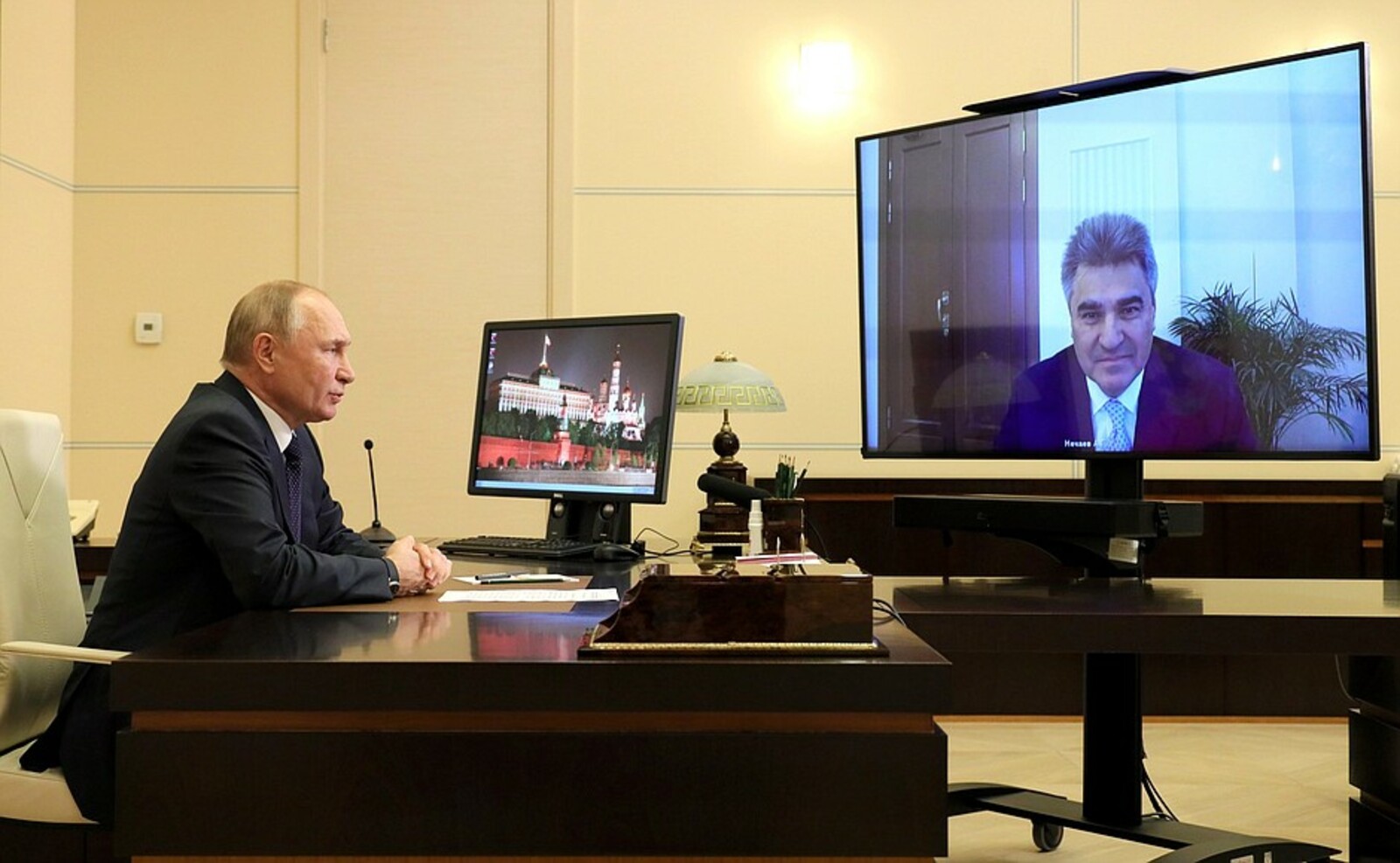 Президент провёл рабочую встречу с главой фракции партии «Новые люди» Алексеем Нечаевым