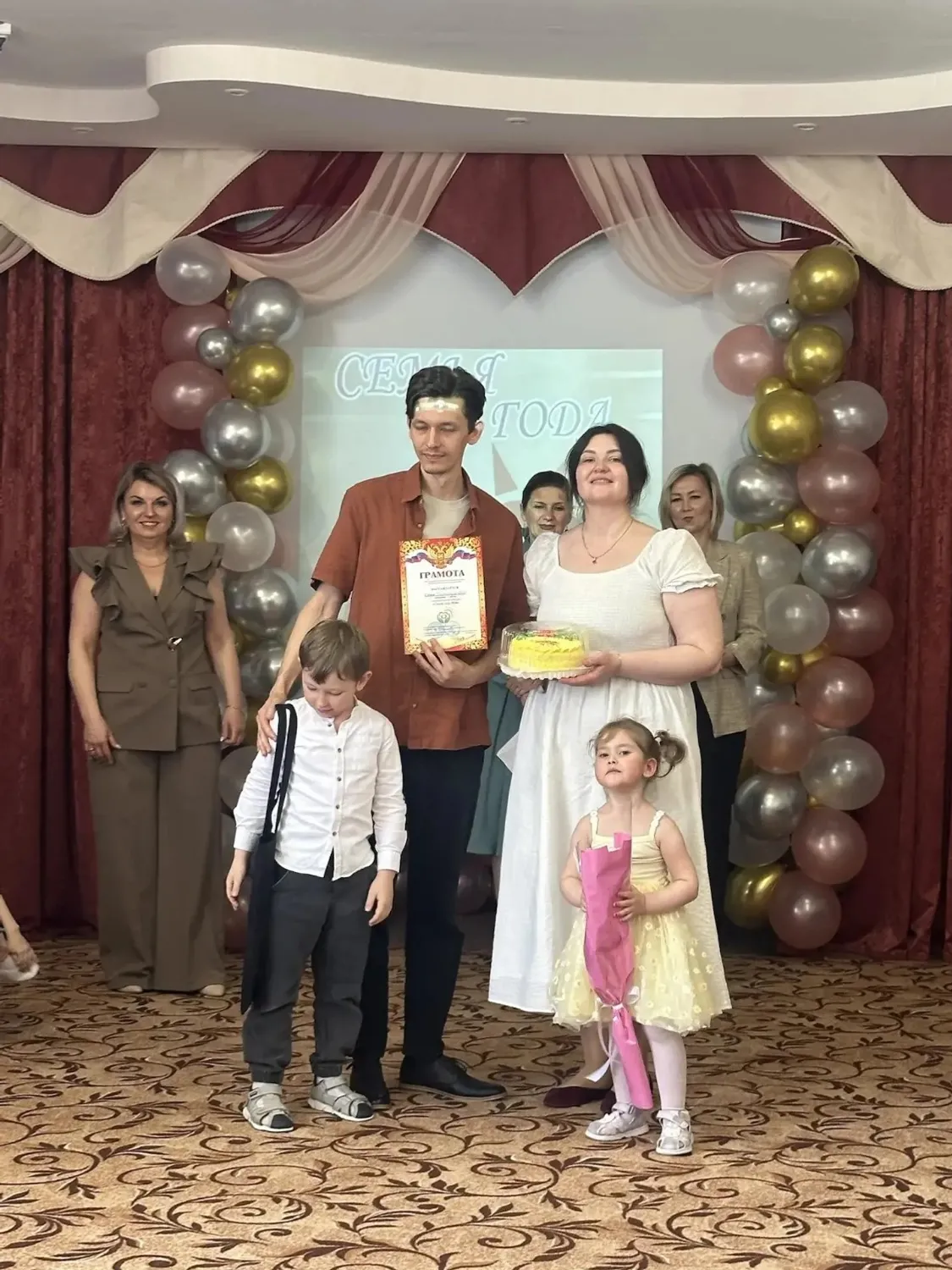 Фото из архива детского сада Семья Тихомировых