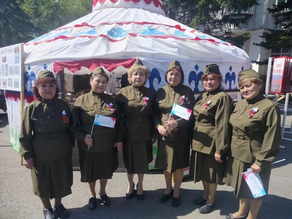 Не числясь в штате, но служа душой