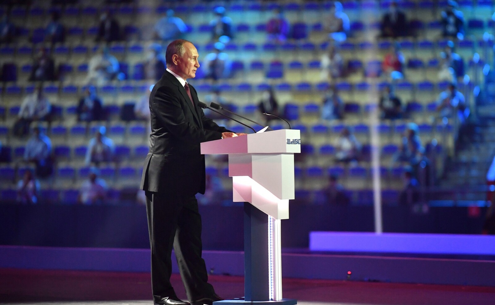 Владимир Путин посетил торжественный вечер, посвящённый празднованию 300-летия Кузбасса