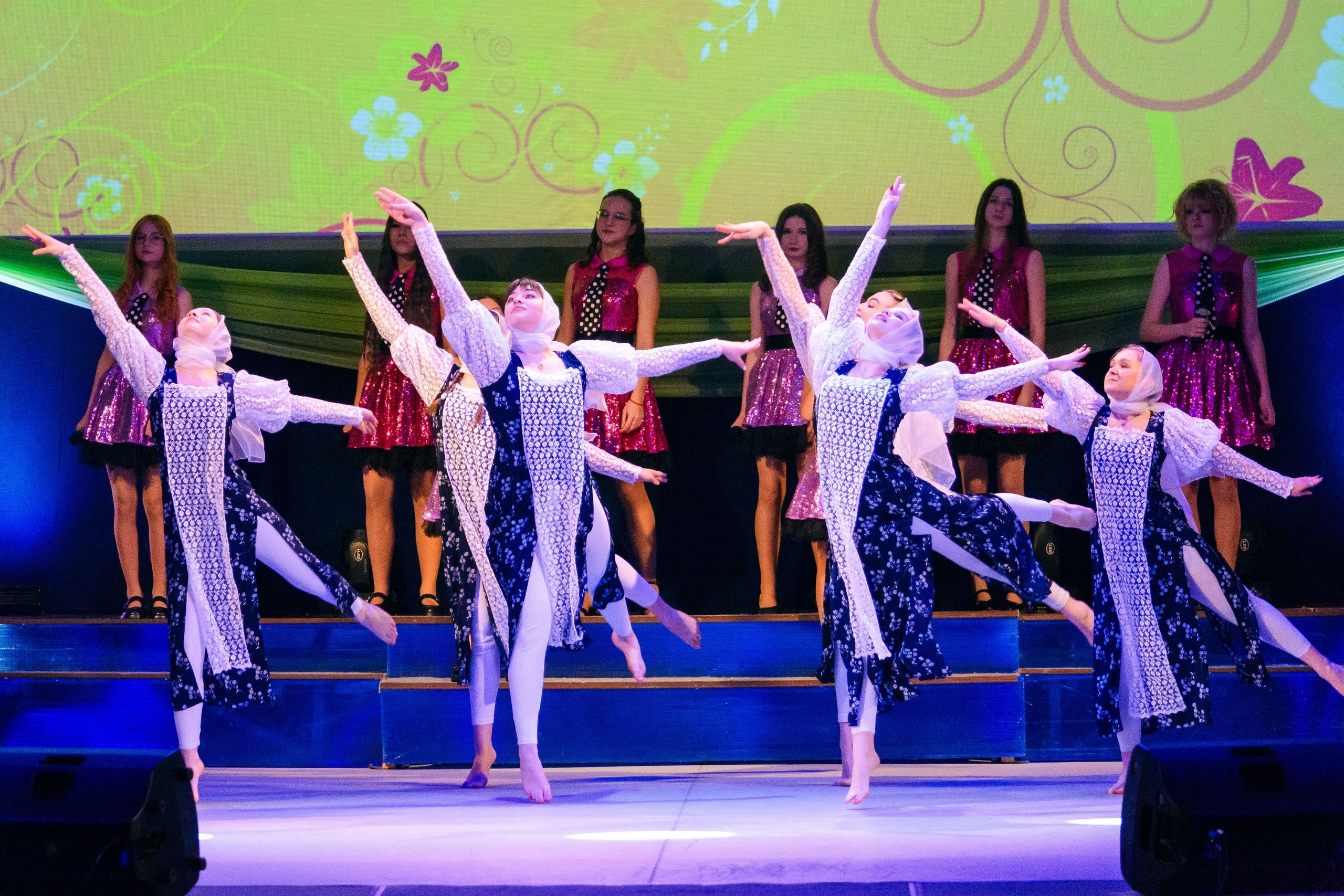 Растут в мире музыки