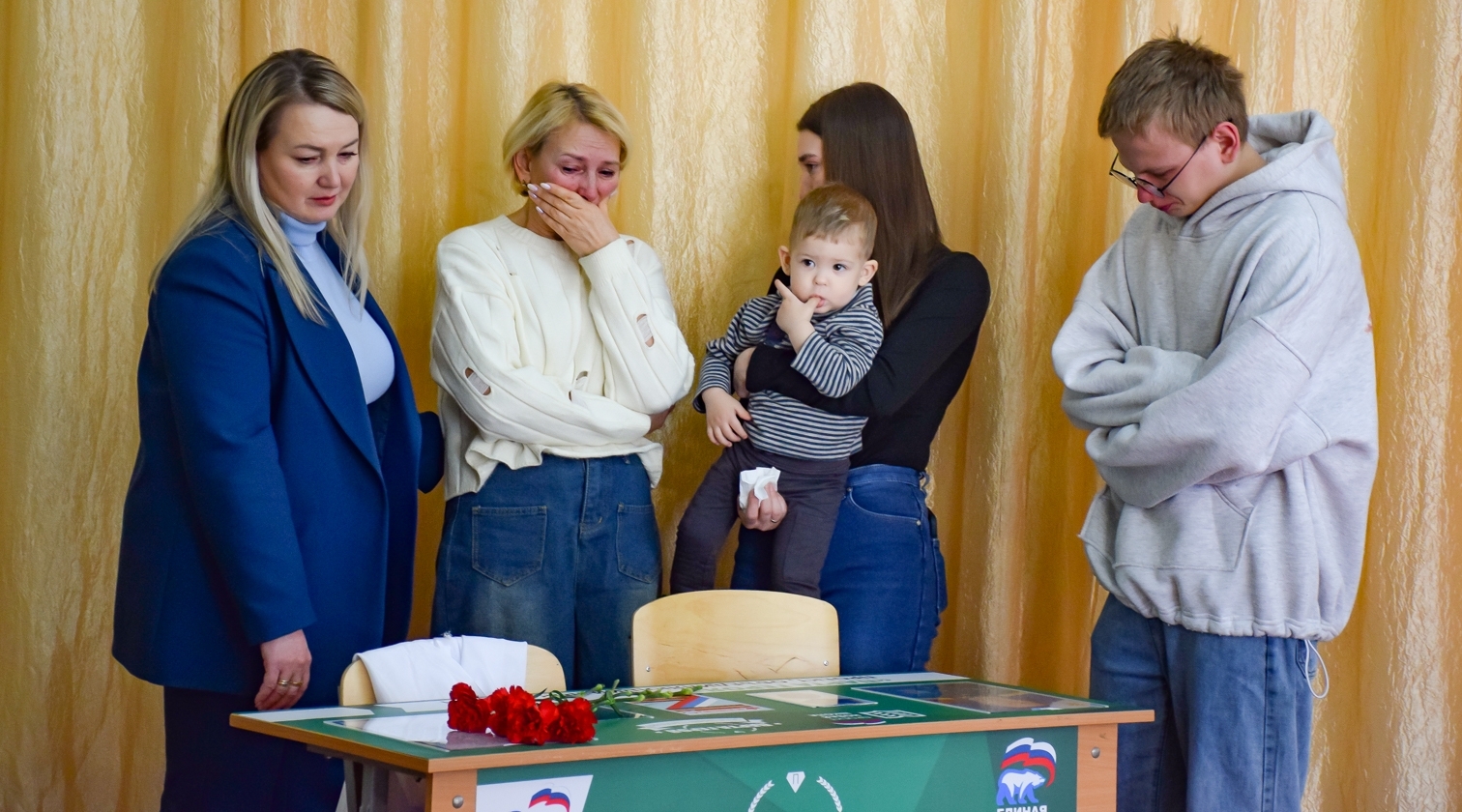 Достойны памяти защитников