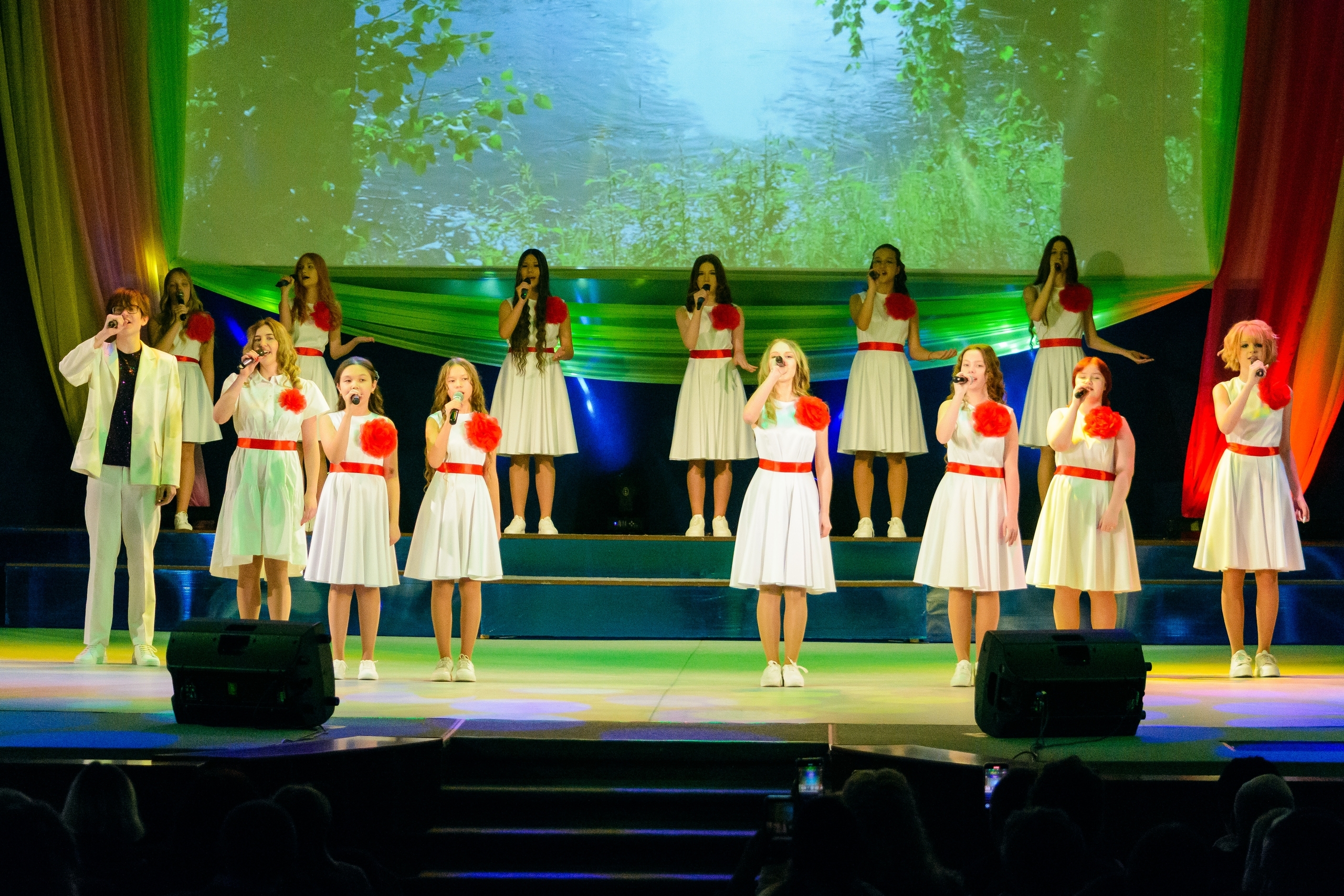 Растут в мире музыки