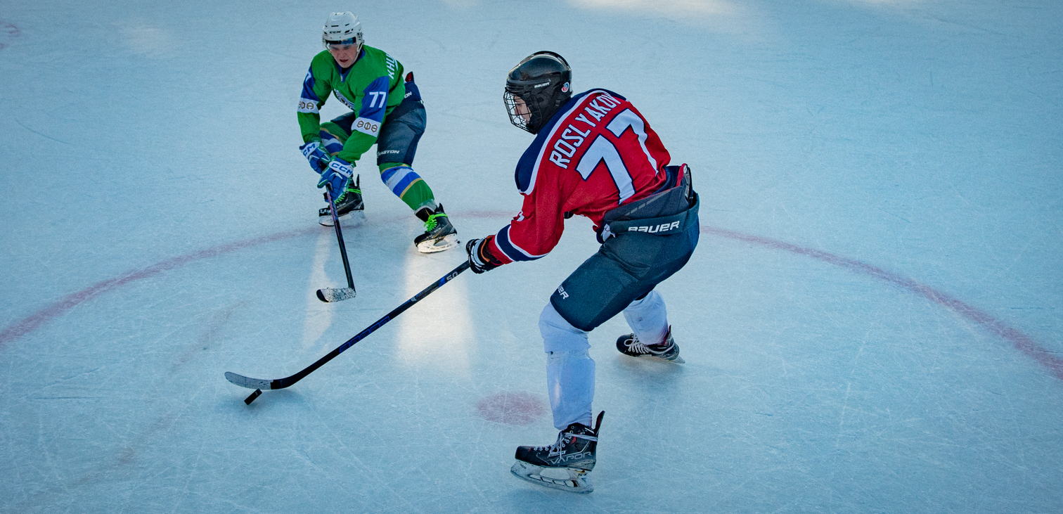Соревнования в зале и на льду