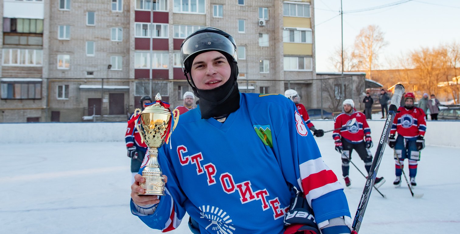Соревнования в зале и на льду
