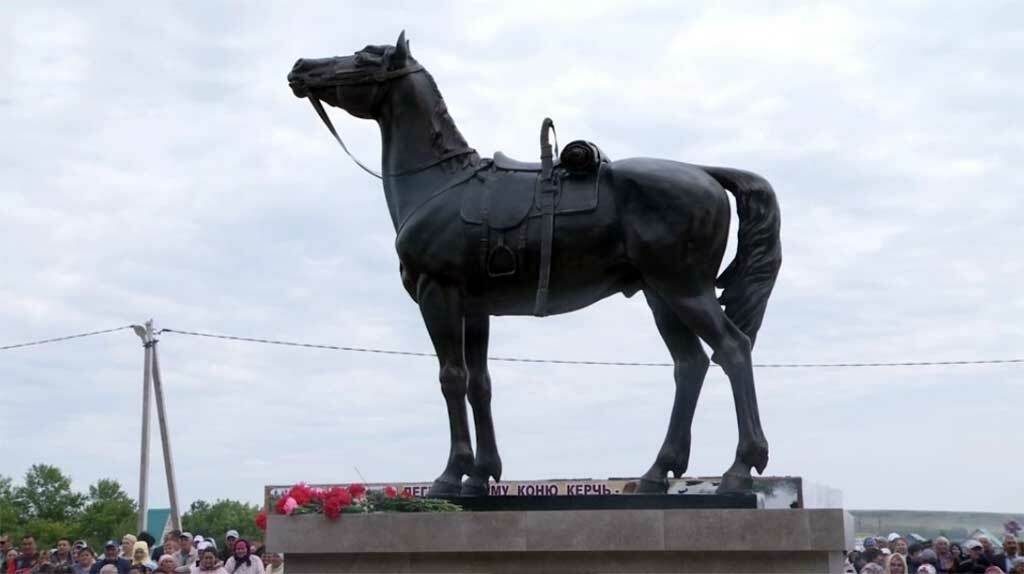 О храбрости и подвигах боевых коней