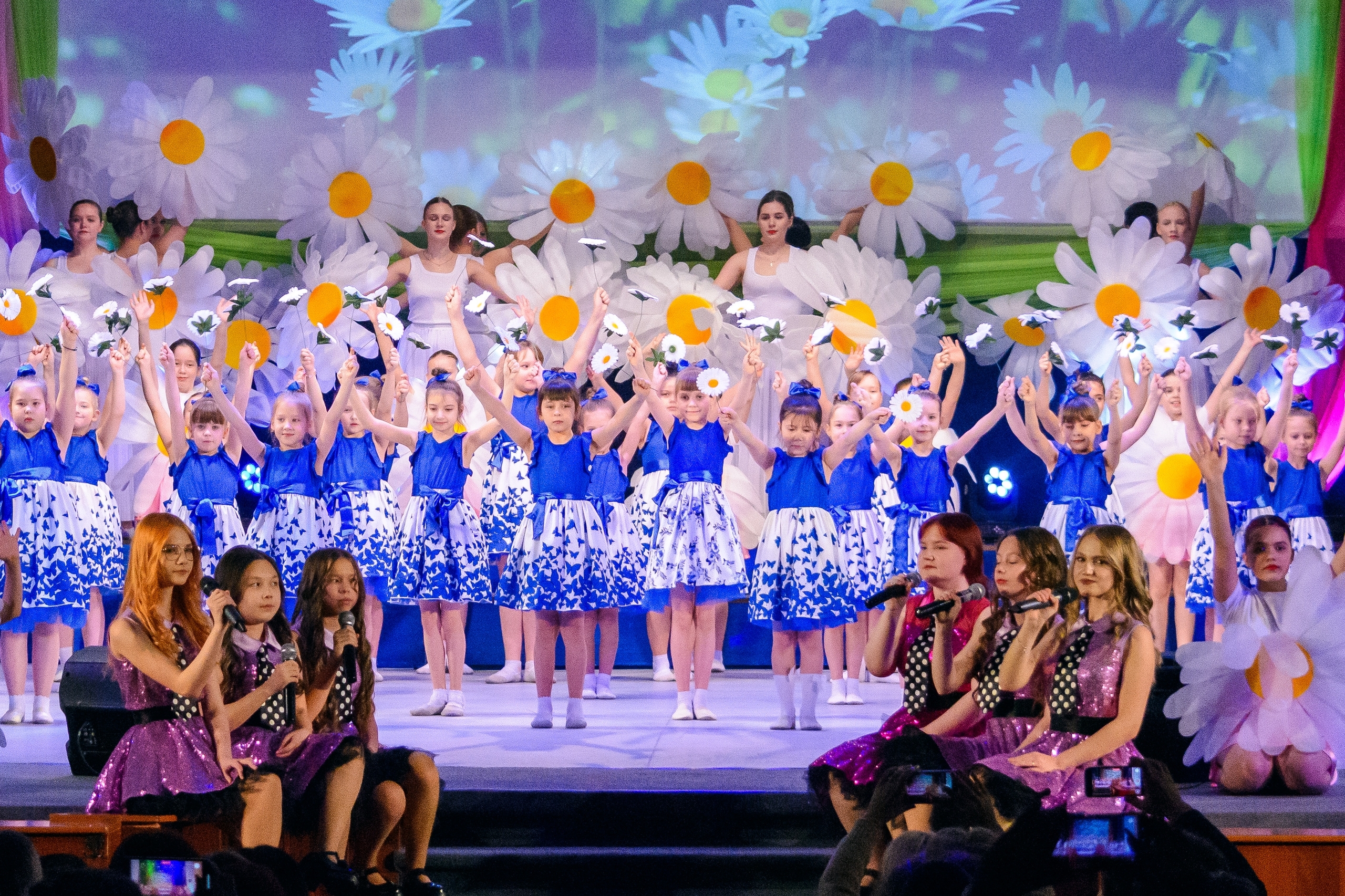 Растут в мире музыки