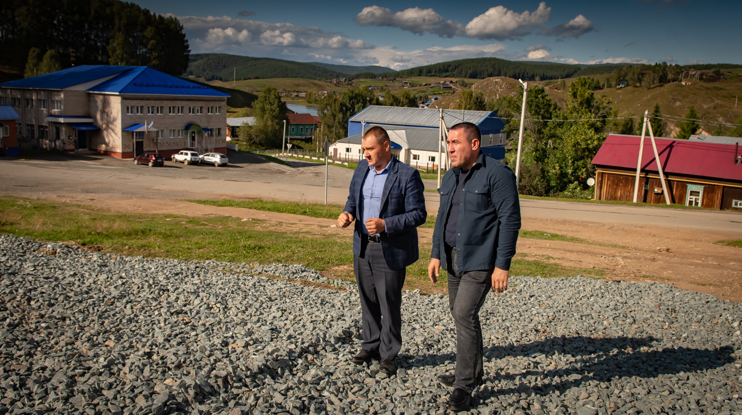 Я б в чиновники пошёл…