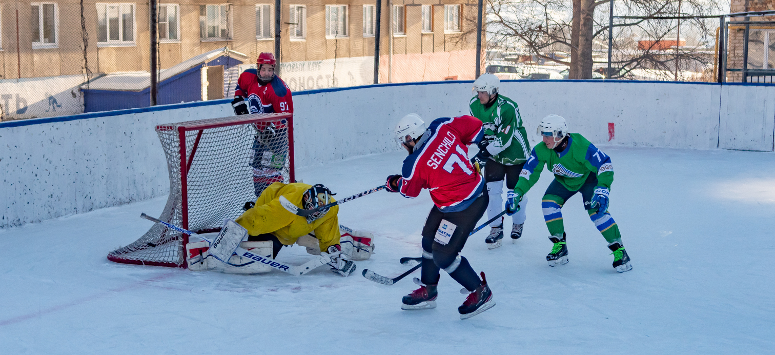 Соревнования в зале и на льду