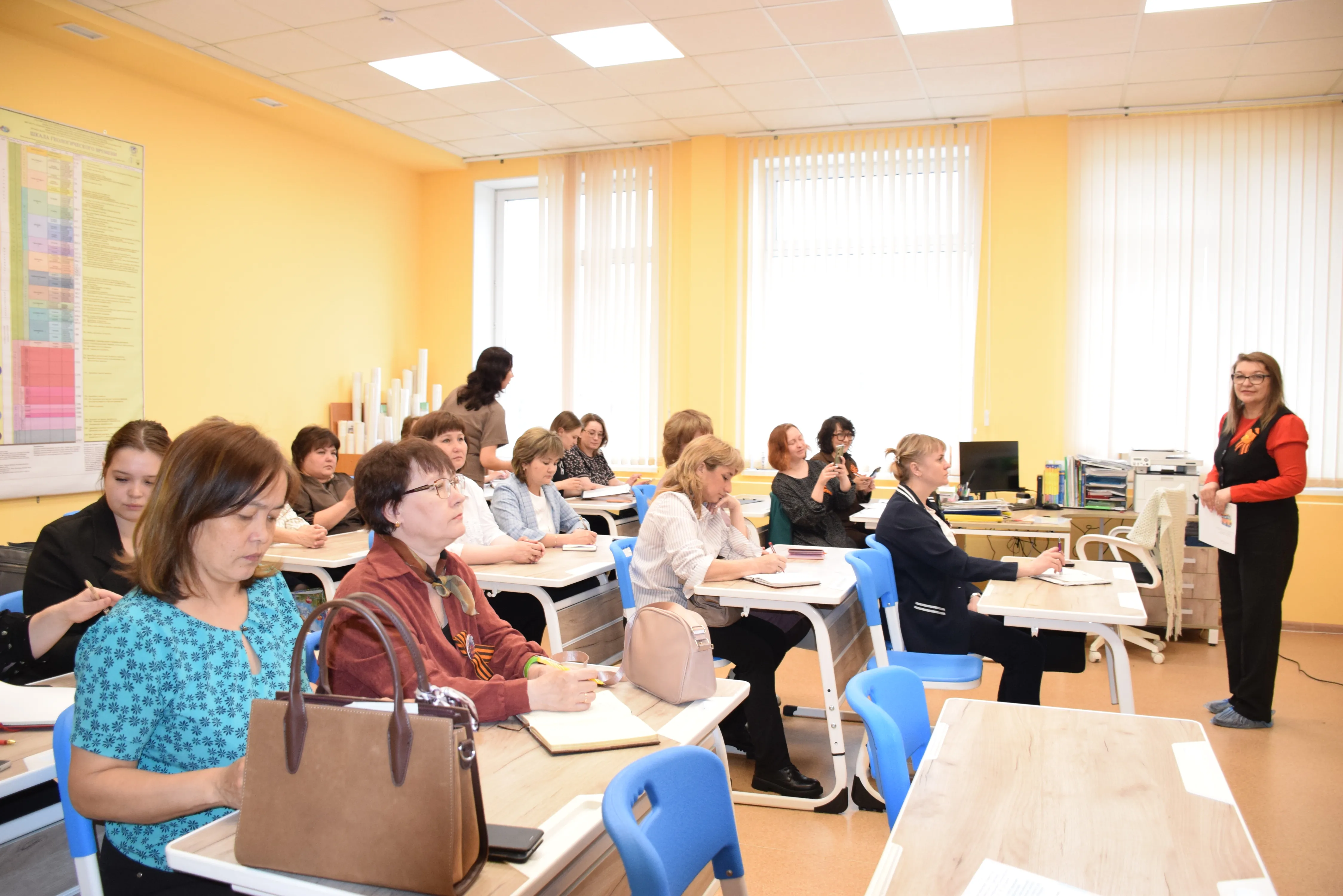 Помочь детям, педагогам и родителям