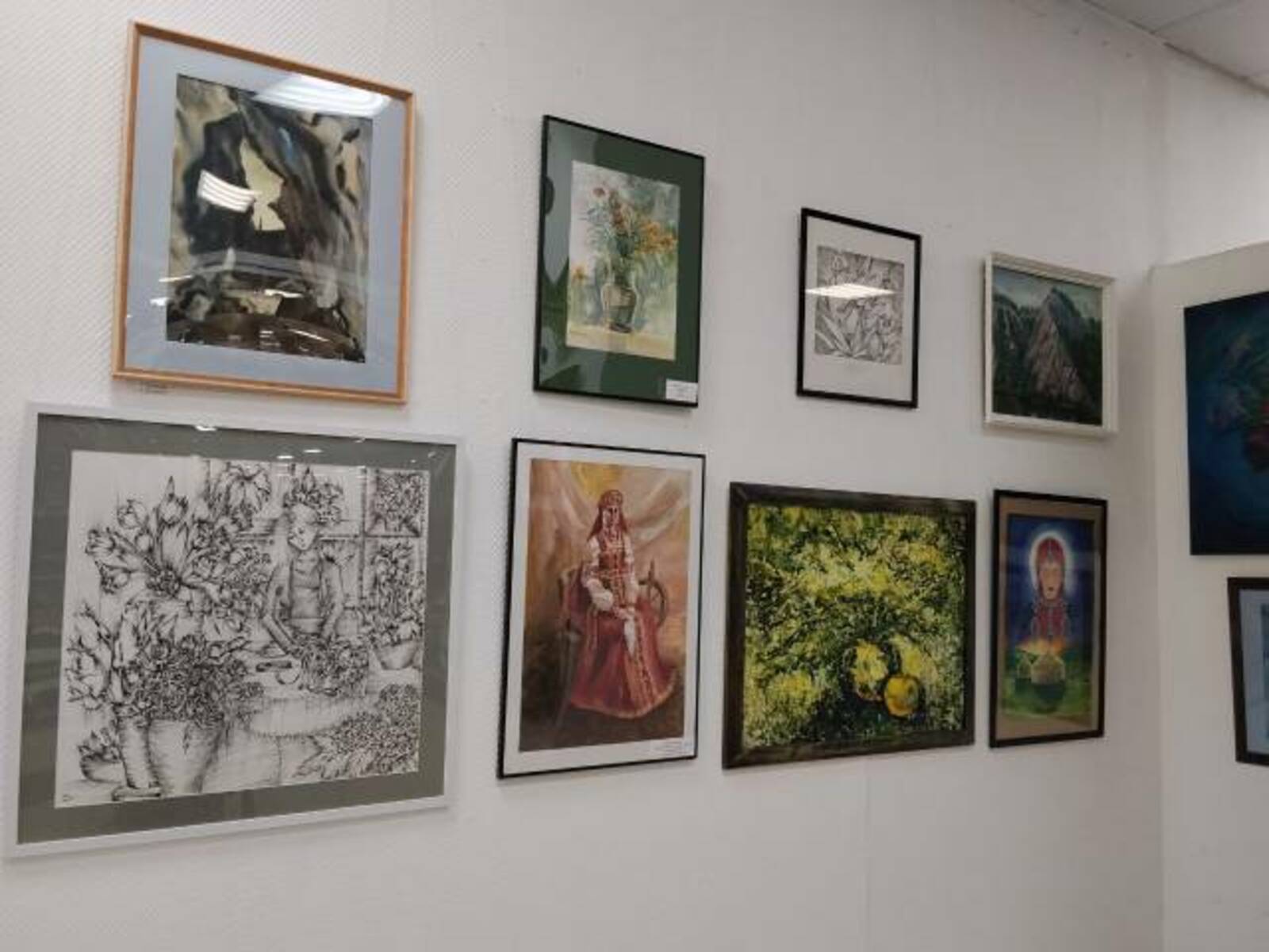 Несмотря ни на что,  в городе - весна