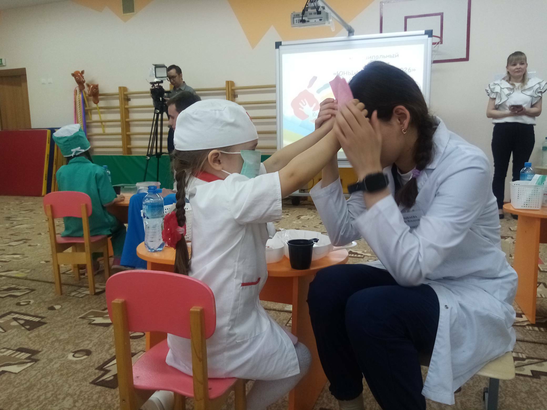 Научить быть полезными