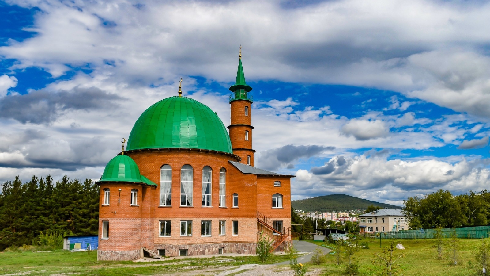 Мечеть поможет