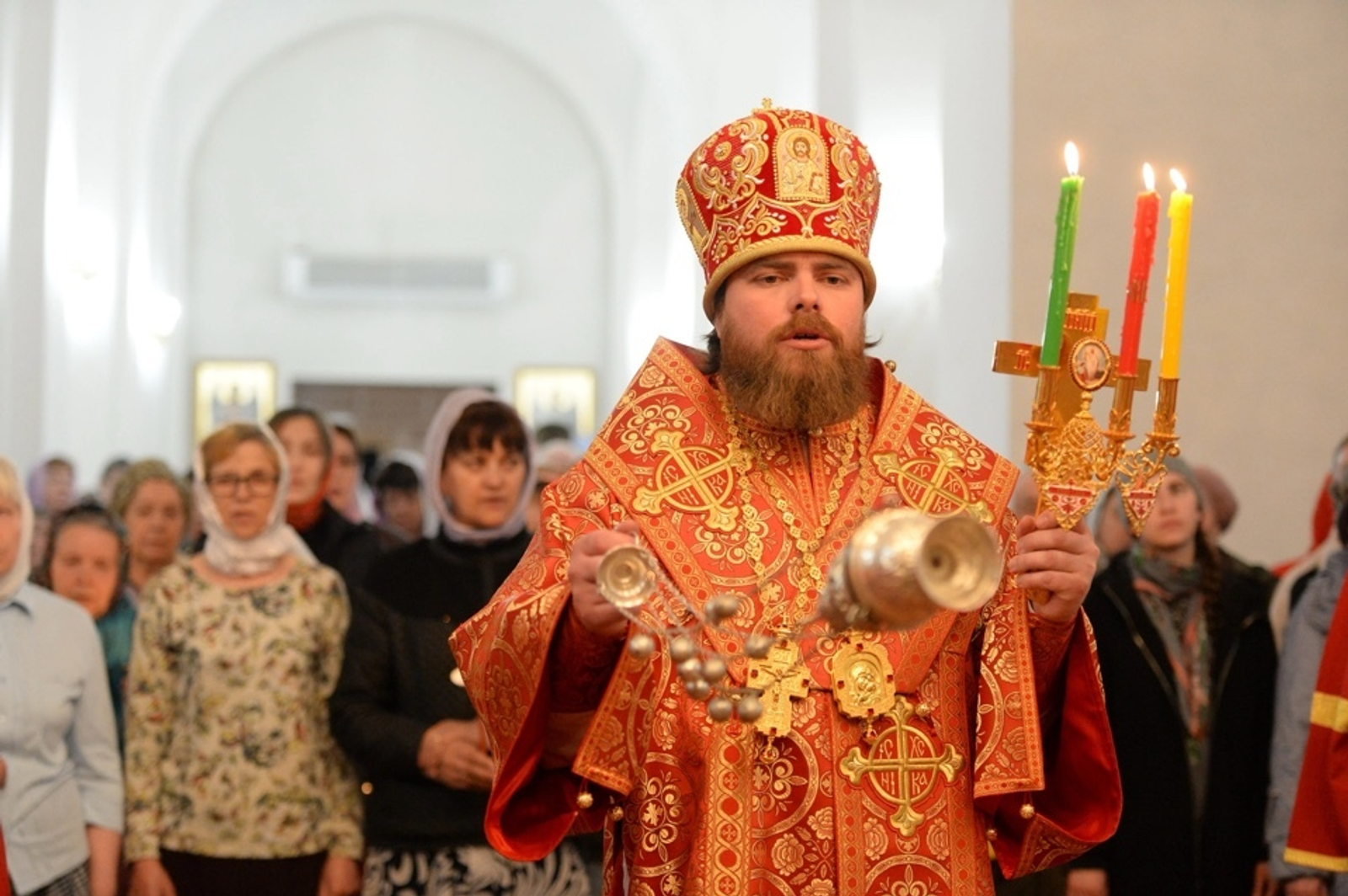 С праздником!