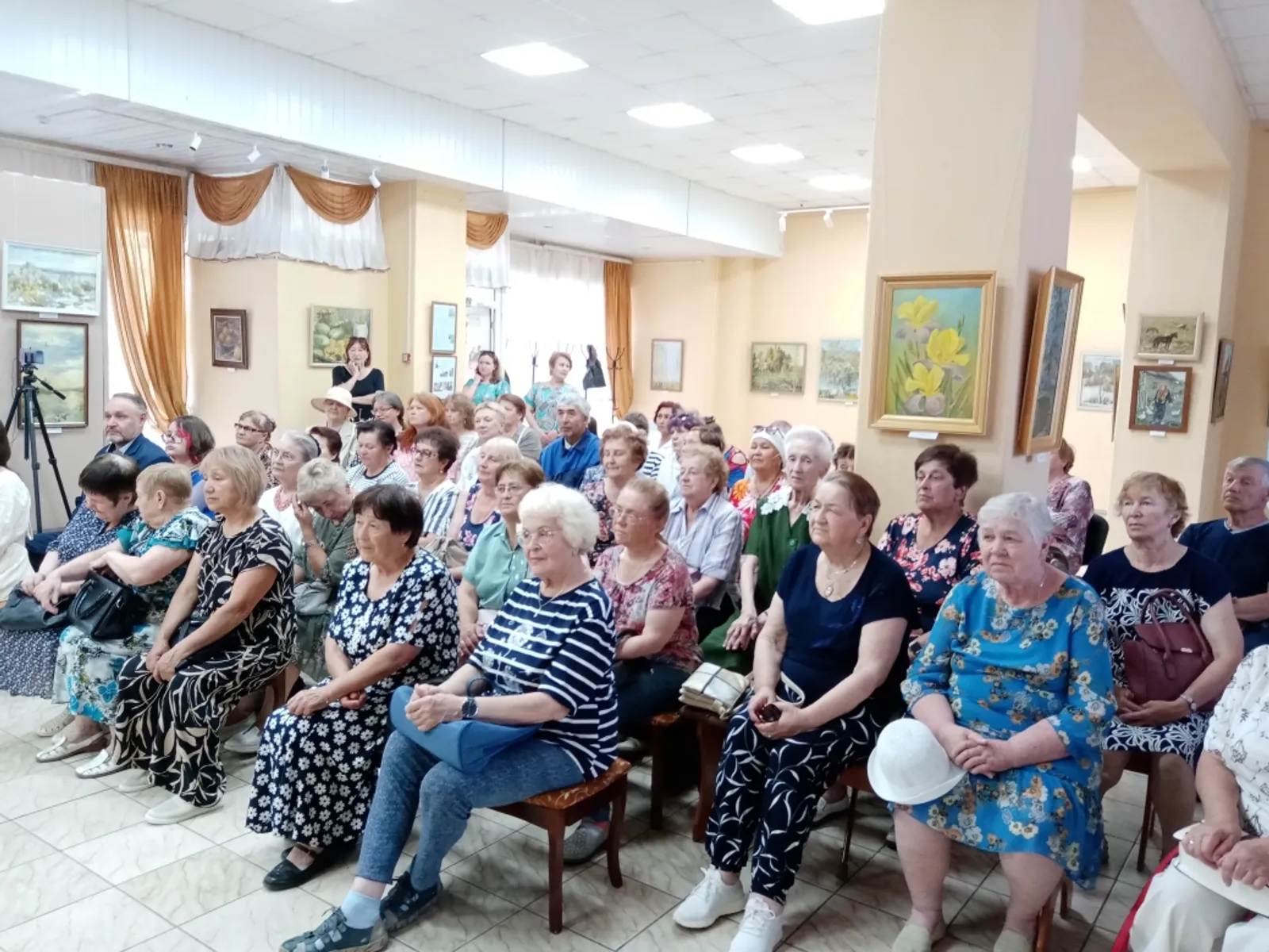 В галерее звучали романсы