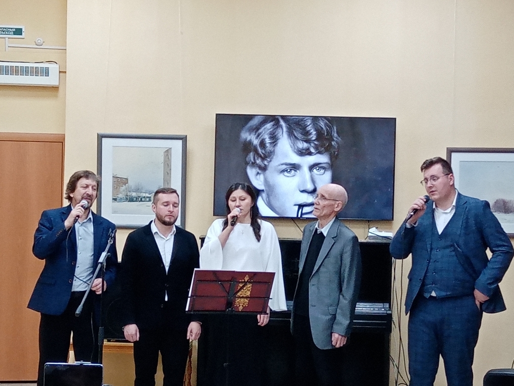 Душевные встречи в картинной галерее