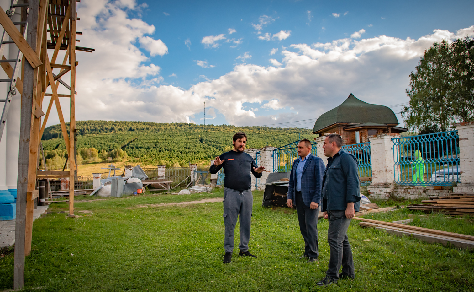 Я б в чиновники пошёл…