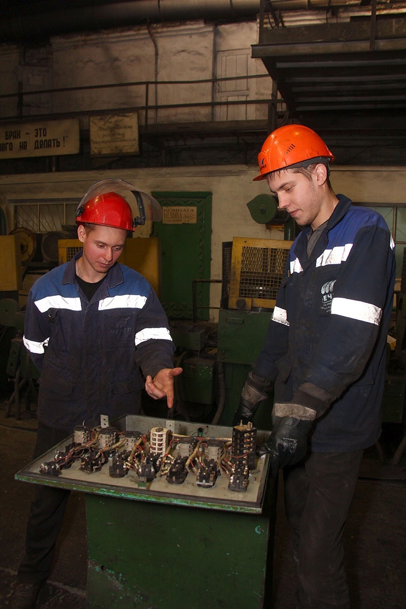 Студенты проходят практику на Белорецком металлургическом комбинате