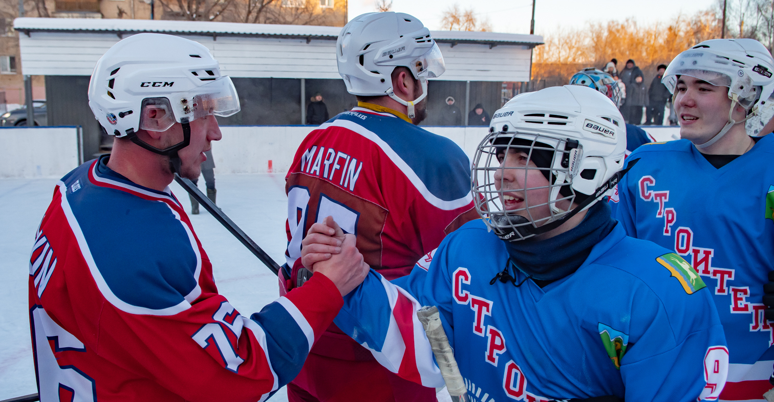 Соревнования в зале и на льду