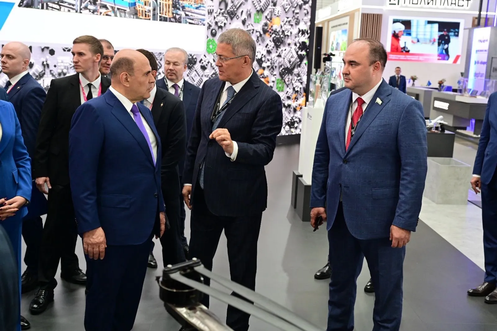 Радий Хабиров рассказал Михаилу Мишустину о масштабных проектах промышленности