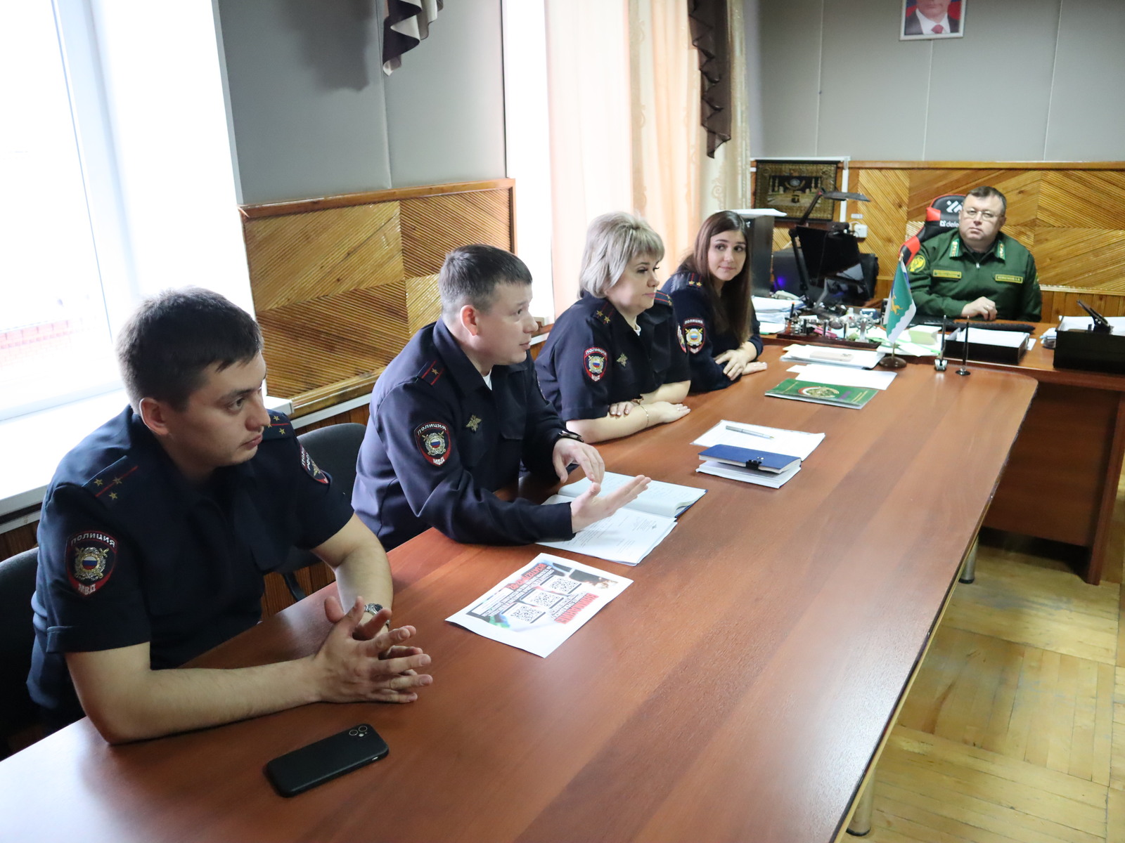 В Белорецке полицейские и общественники объединились в борьбе с мошенничествами