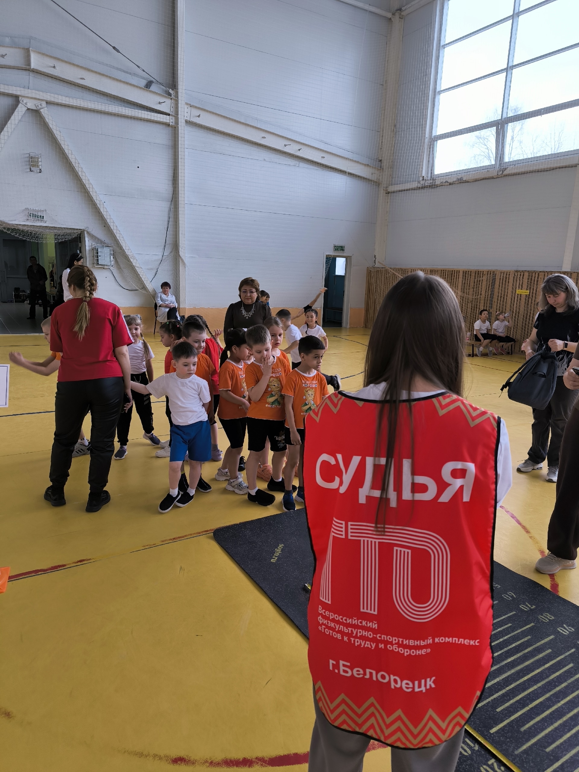 На старте Крошки-ГТОшки