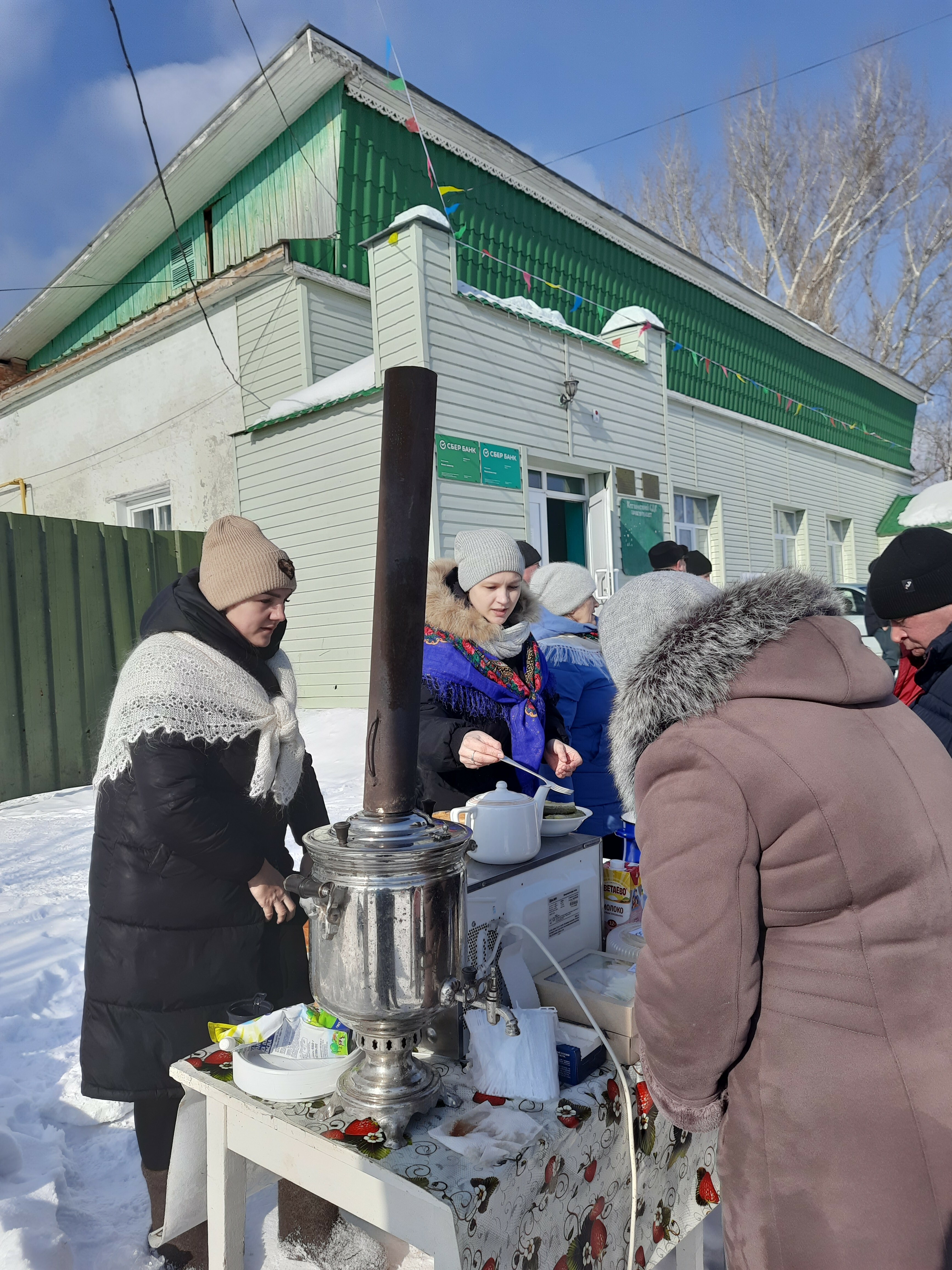 «Масленица идёт – блины да мёд несёт!»