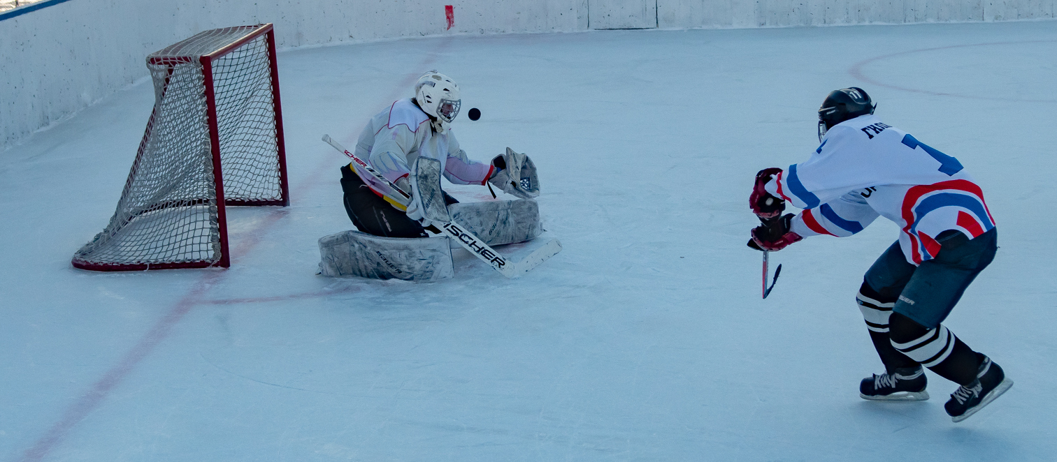 Соревнования в зале и на льду