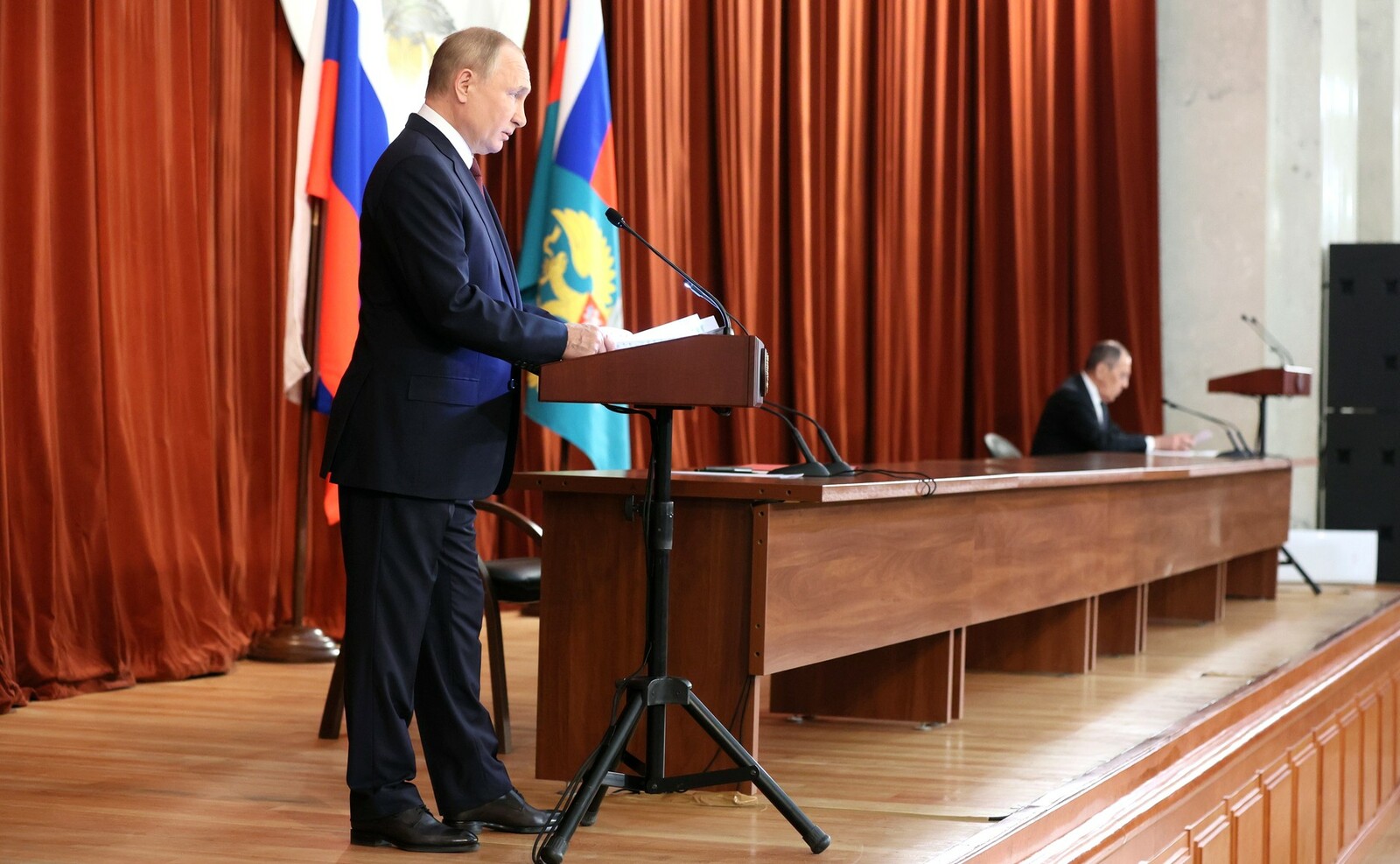 Владимир Путин принял участие в расширенном заседании коллегии Министерства иностранных дел