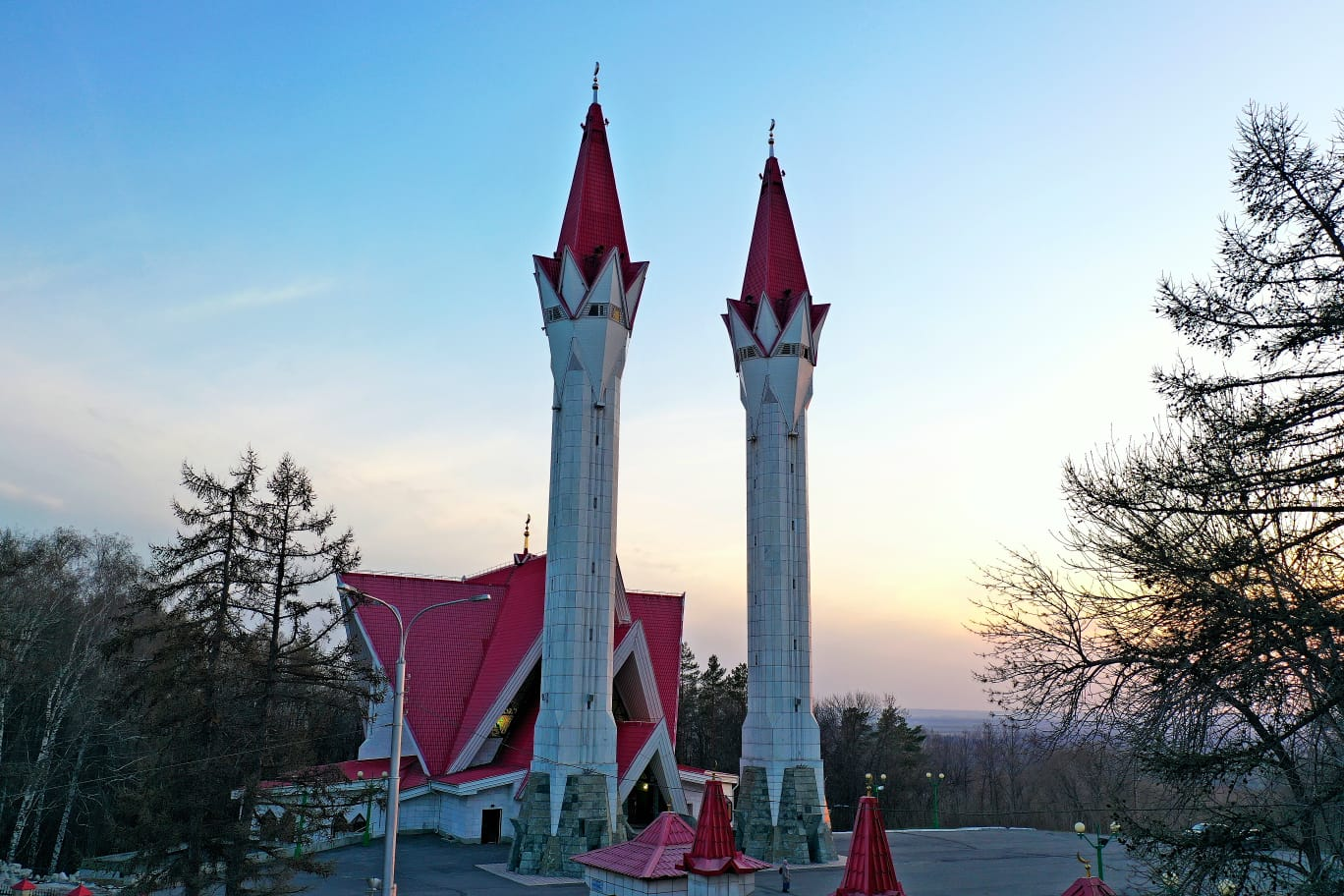 Радий Хабиров принял участие в намазе в честь праздника Ураза-байрам