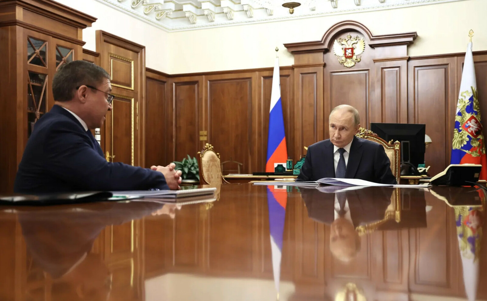 Владимиру Путину доложили о выполнении его поручений по работе с участниками СВО